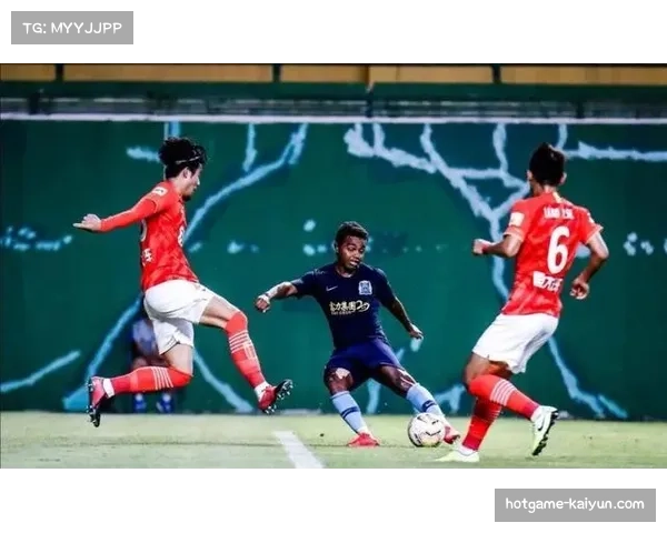 【2026年4月中超联赛·深度·战术“战术板：解析谢晖‘就压着打’理念在2026赛季大连人队的演变”